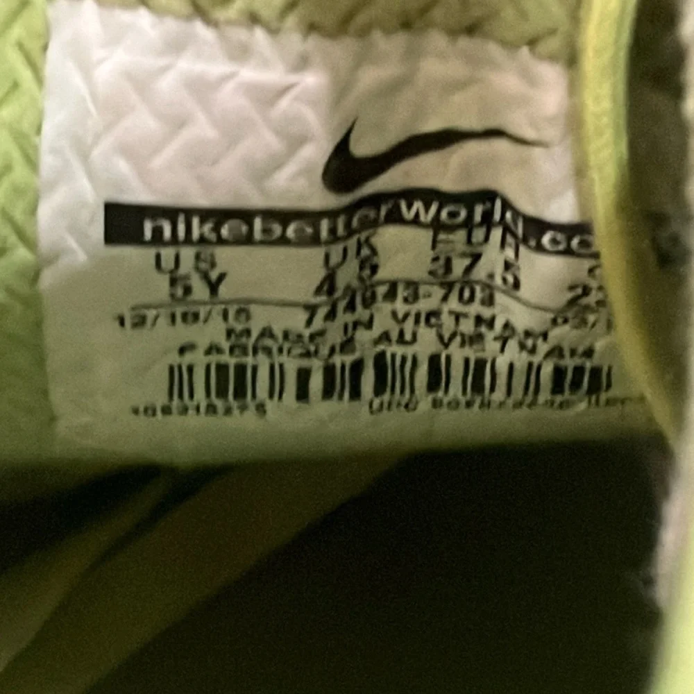 Nike youth size 5 hypervenom  Athletic Shoes - Picture 2 of 11